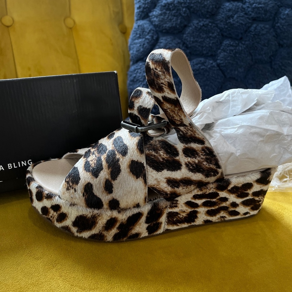 BRAND NEW MATISSE LEOPARD PLATFORM SANDALS